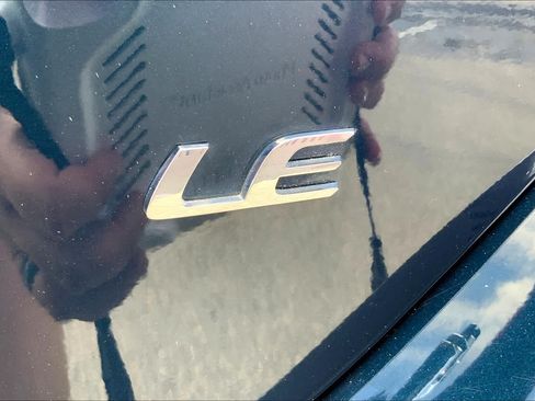 Used 2019 Toyota Corolla LE FWD image 10