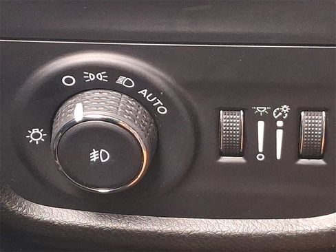 Used 2021 Jeep Grand Cherokee L Limited image 23