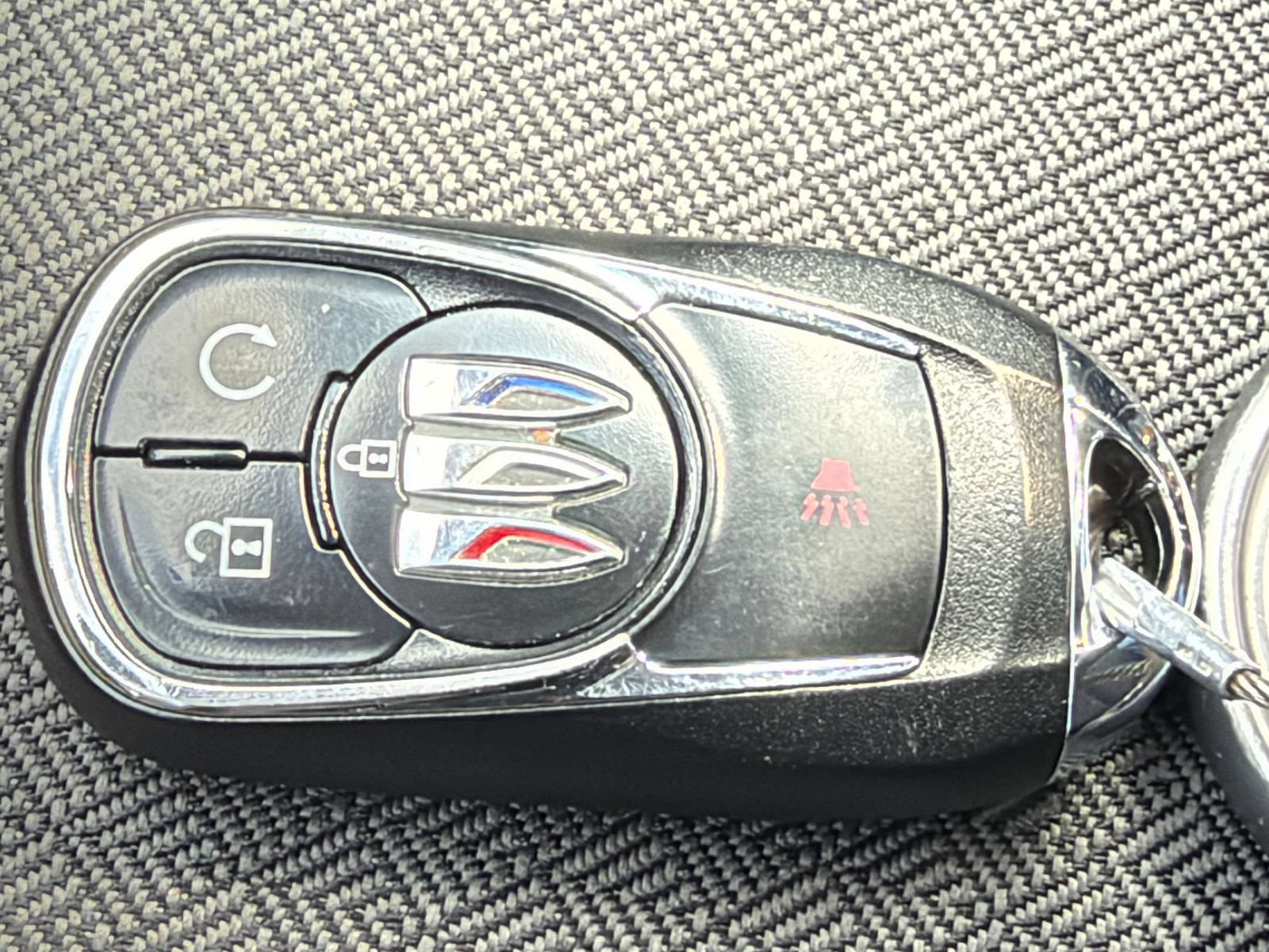 Used 2025 Buick Encore GX Preferred AWD/4WD image 24