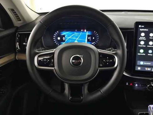 Used 2025 Volvo XC90 B6 Plus AWD/4WD image 21