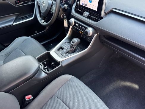 Certified 2023 Toyota RAV4 LE AWD/4WD image 15