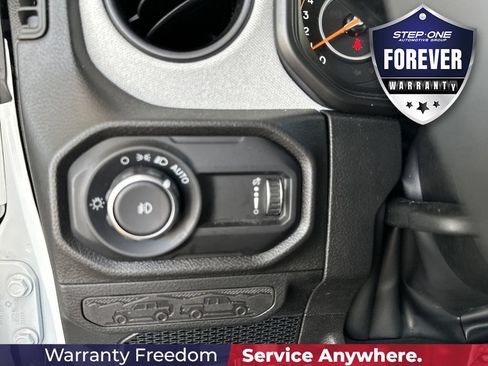 Used 2025 Jeep Wrangler Sport AWD/4WD image 18