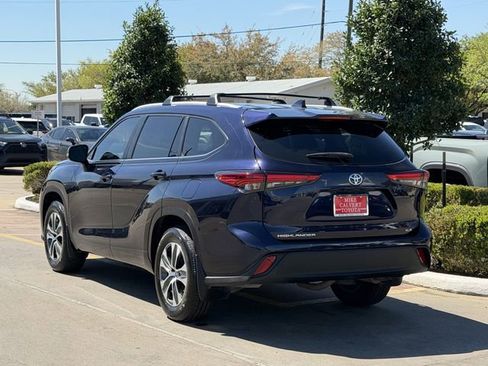 Used 2023 Toyota Highlander XLE image 5