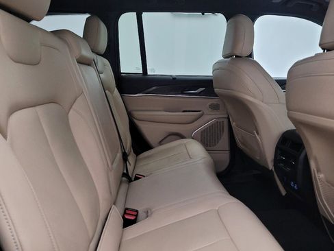 Used 2022 Jeep Grand Cherokee Limited 4xe w/ Luxury Tech Group II AWD/4WD image 19