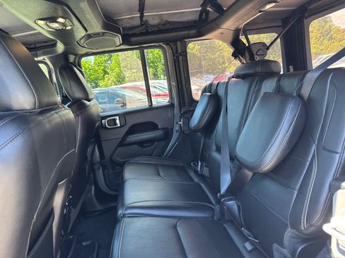 Used 2023 Jeep Wrangler Unlimited Sahara w/ Cold Weather Group AWD/4WD image 27