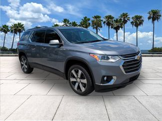 Used 2021 Chevrolet Traverse LT w/ LT Premium Package FWD video 1