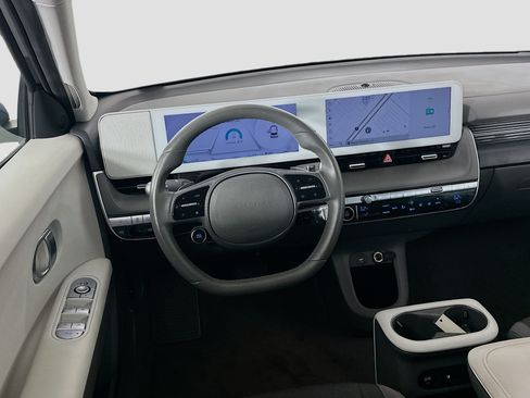 Used 2024 Hyundai Ioniq 5 SEL AWD/4WD image 17