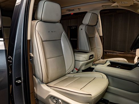 Used 2021 GMC Yukon Denali image 28