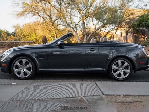 Used 2008 Lexus SC 430 Convertible RWD image 3