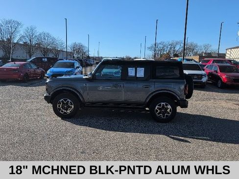 Used 2022 Ford Bronco Outer Banks image 3