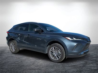 Used 2021 Toyota Venza XLE w/ Softex Package