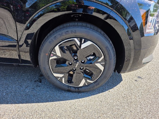 New 2026 Kia Niro Wave w/ Wave Preserve Package FWD image 12