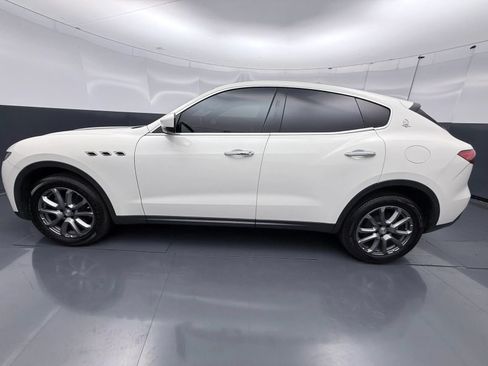 Used 2018 Maserati Levante AWD/4WD image 4