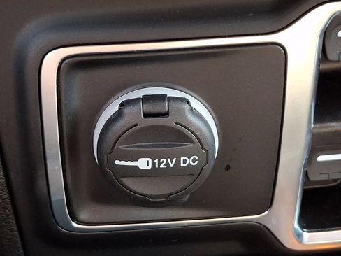 Certified 2025 Jeep Wrangler Unlimited Sahara w/ Safety Group AWD/4WD image 24