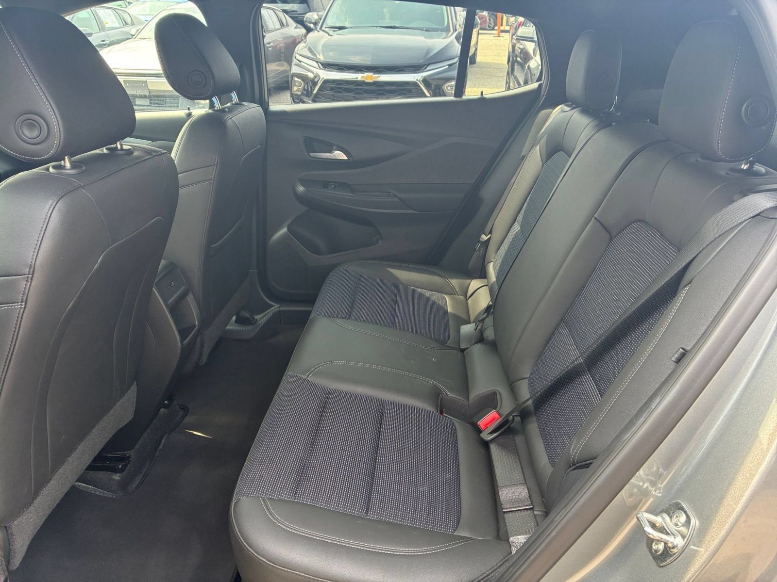 Used 2025 Buick Envista Preferred FWD image 20