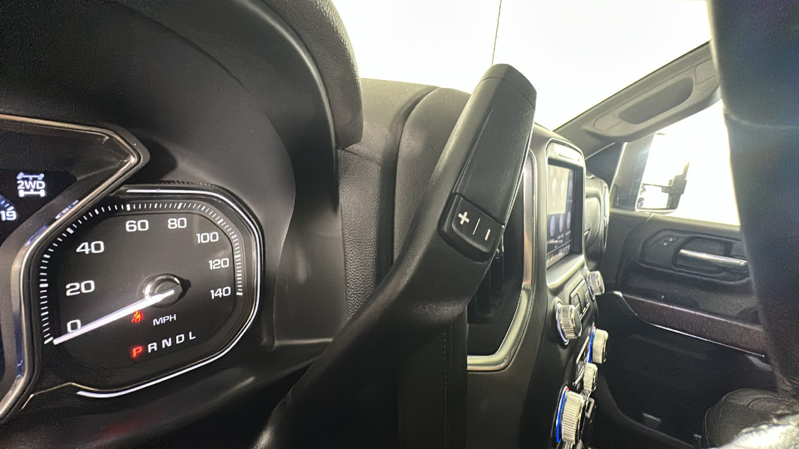 Used 2022 GMC Sierra 2500 Denali AWD/4WD image 25