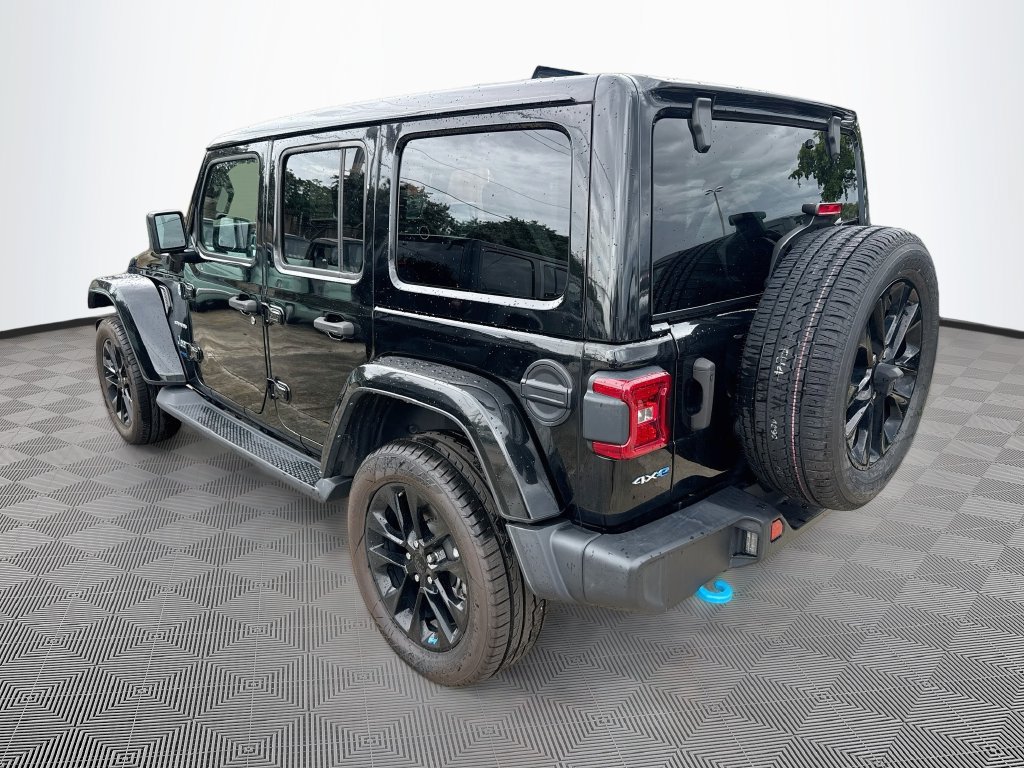 Certified 2022 Jeep Wrangler Unlimited Sahara w/ Cold Weather Group AWD/4WD image 7