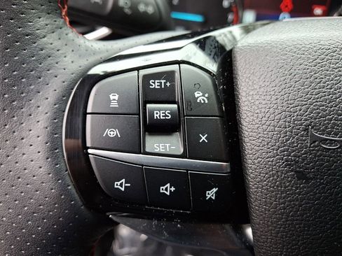 Used 2023 Ford Explorer ST-Line image 22