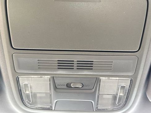 Used 2018 Honda CR-V LX image 30