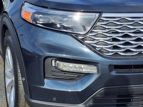 Certified 2023 Ford Explorer Platinum w/ Technology Package image 30