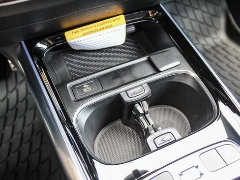 Used 2024 Mercedes-Benz GLA 250 4MATIC image 57