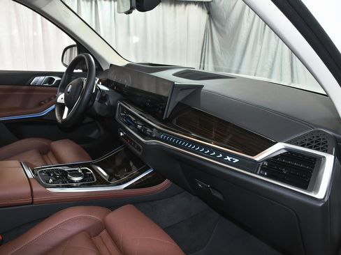 Used 2026 BMW X7 xDrive40i image 83