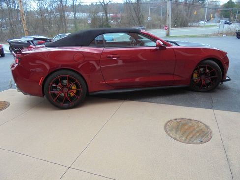 Used 2017 Chevrolet Camaro LT RWD image 54