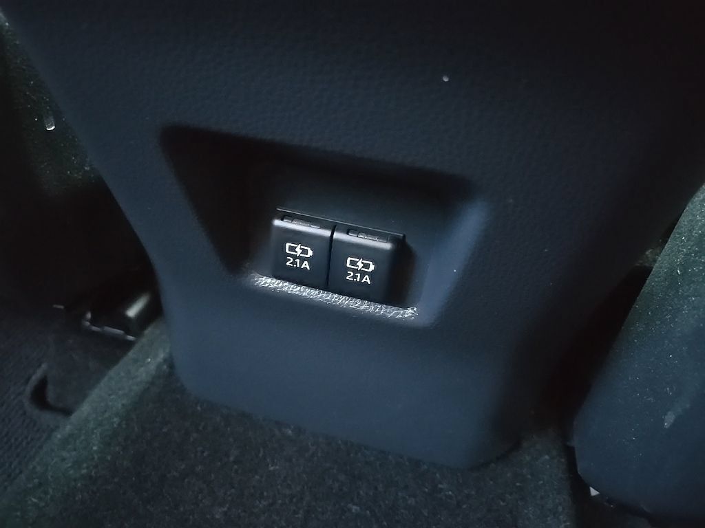 Used 2019 Toyota RAV4 Limited w/ Cold Weather Package AWD/4WD image 85