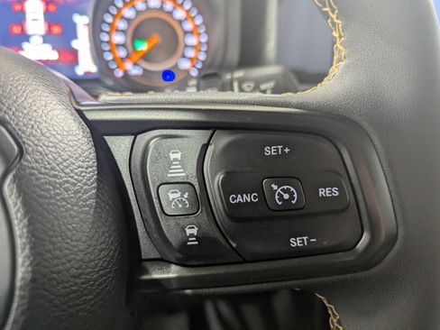 Used 2024 Jeep Wrangler Unlimited Sport image 17