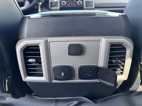 Used 2019 Ford F250 Lariat w/ Lariat Value Package image 35