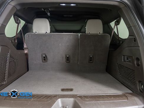 Used 2023 Chevrolet Suburban LT w/ Luxury Package AWD/4WD image 34