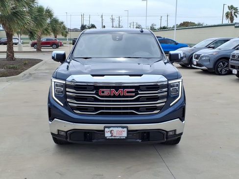 Used 2023 GMC Sierra 1500 SLT AWD/4WD image 8