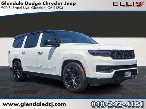 Used 2024 Jeep Grand Wagoneer Series III w/ Rear Seat Video Group 1 AWD/4WD image 1