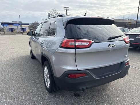 Used 2014 Jeep Cherokee Latitude w/ Comfort/Convenience Group image 4