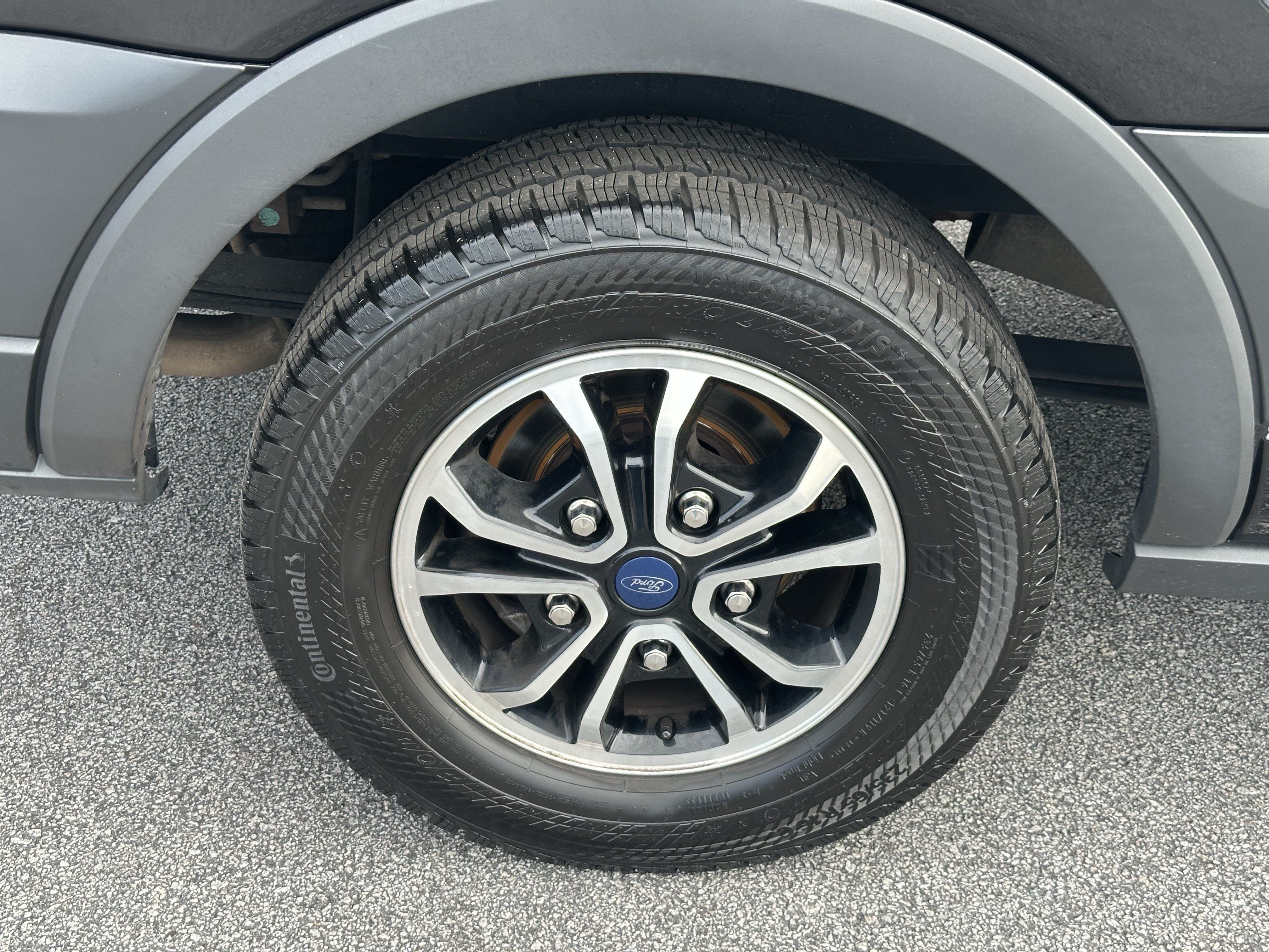 Used 2023 Ford Transit 350 XLT RWD image 18