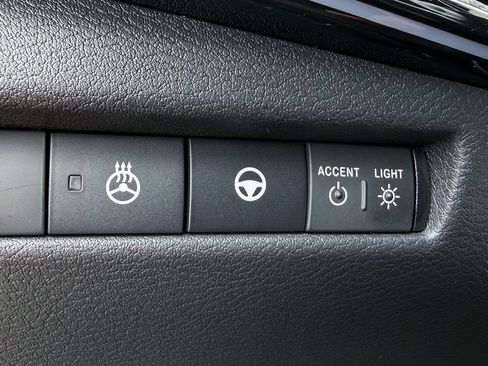 Certified 2025 Nissan Kicks SR w/ SR Premium Package AWD/4WD image 26