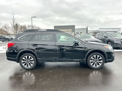 Used 2017 Subaru Outback 2.5i Limited image 14