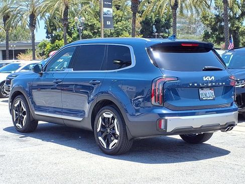 Certified 2023 Kia Telluride EX AWD/4WD image 3