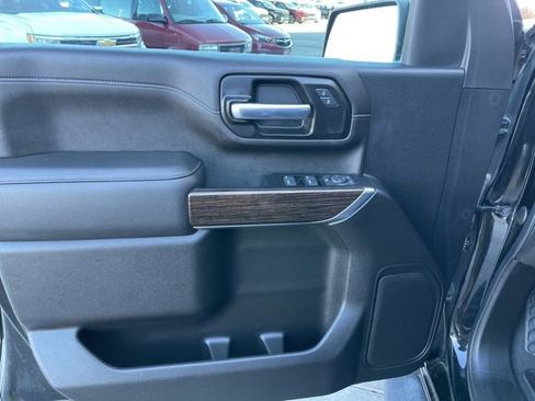 Used 2022 GMC Sierra 3500 SLE w/ SLE Value Package image 14