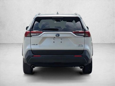 Used 2022 Toyota RAV4 XLE Premium AWD/4WD image 6