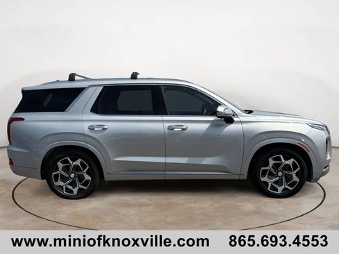 Used 2022 Hyundai Palisade Calligraphy w/ Cargo Package FWD image 2