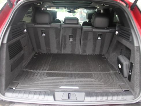 Used 2024 Land Rover Range Rover Sport Dynamic SE image 35