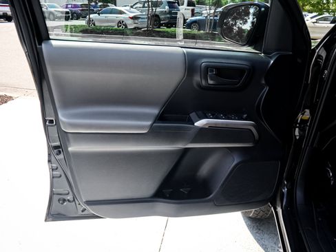 Used 2021 Toyota Tacoma SR5 RWD image 14