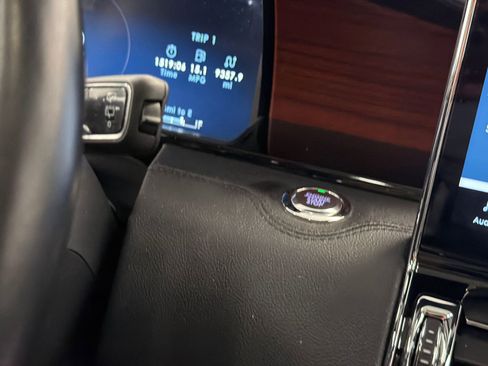 Used 2023 Lincoln Navigator L Reserve AWD/4WD image 33