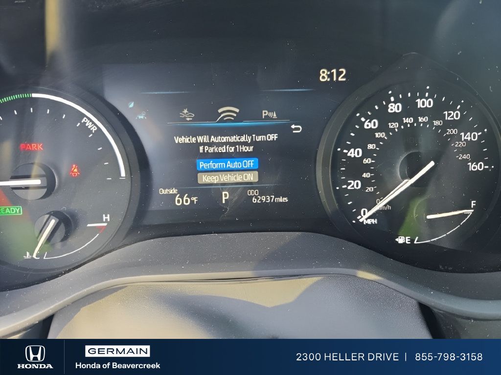 Used 2025 Toyota Sienna XLE FWD image 4