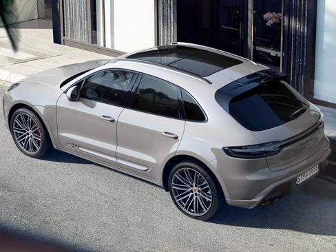 New 2026 Porsche Macan GTS image 4