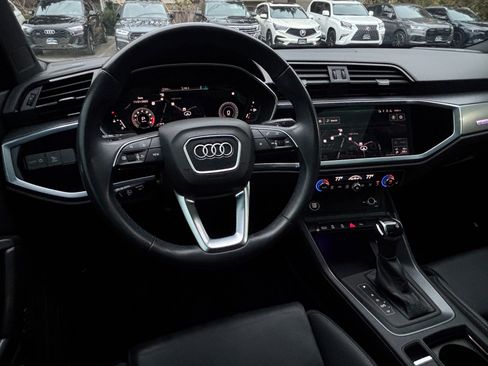 Used 2022 Audi Q3 2.0T Premium Plus w/ Premium Plus Package image 2