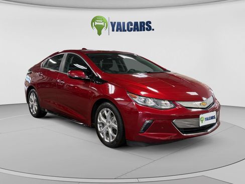 Used 2018 Chevrolet Volt Premier w/ Driver Confidence Package FWD image 7