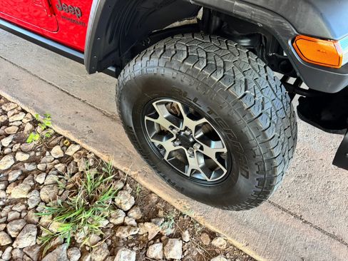 Used 2019 Jeep Wrangler Unlimited Rubicon w/ Steel Bumper Group AWD/4WD image 29