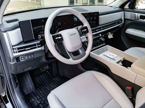 New 2025 Hyundai Santa Fe SEL FWD image 8